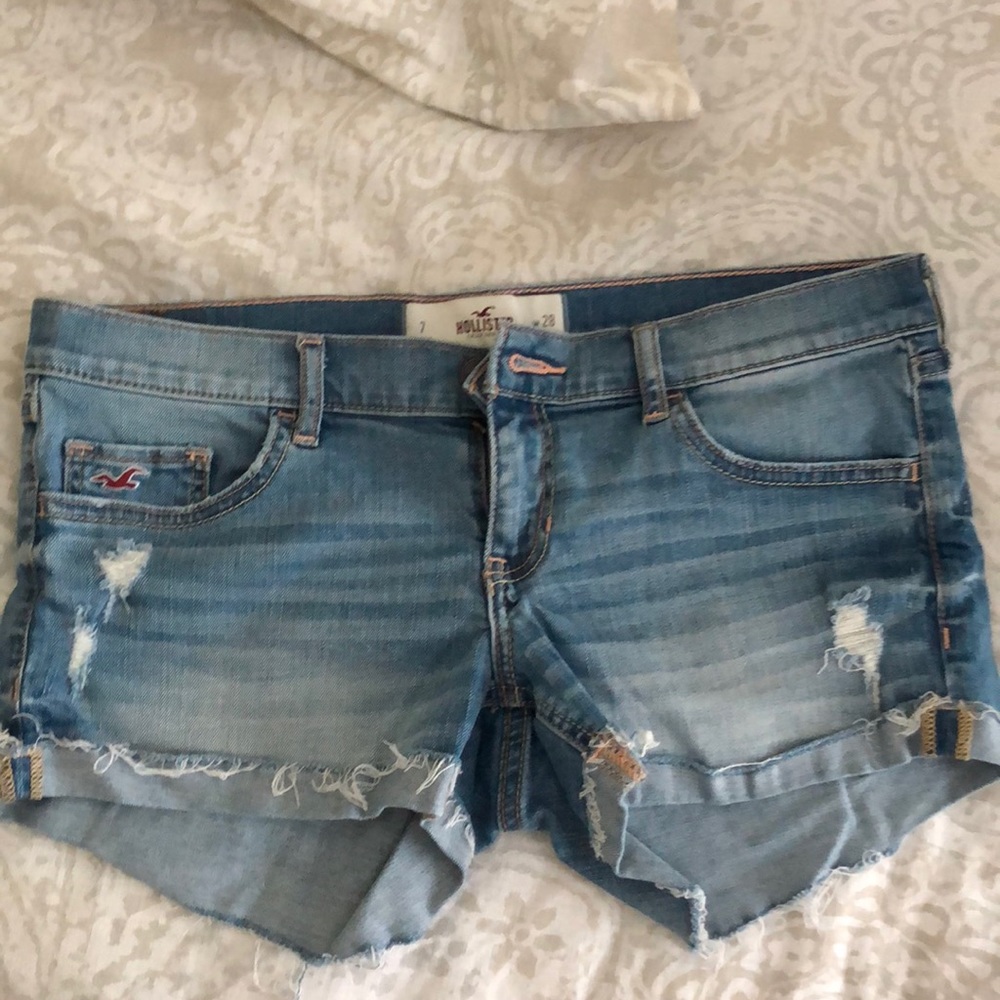 Like new Hollister cut off shorts size 28